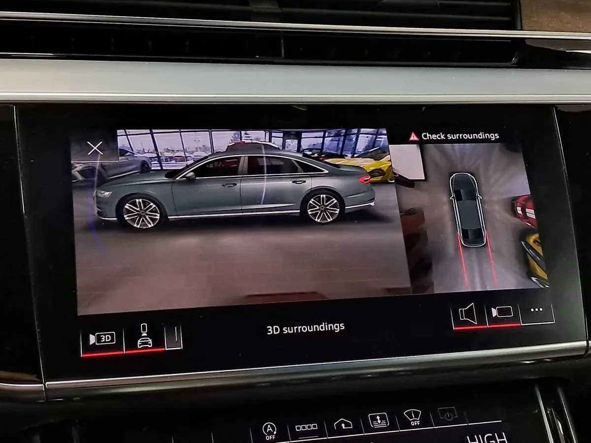 Audi A8 photo 27