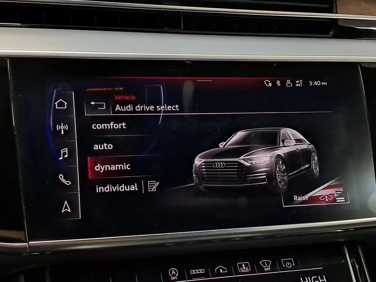 Audi A8 photo 46