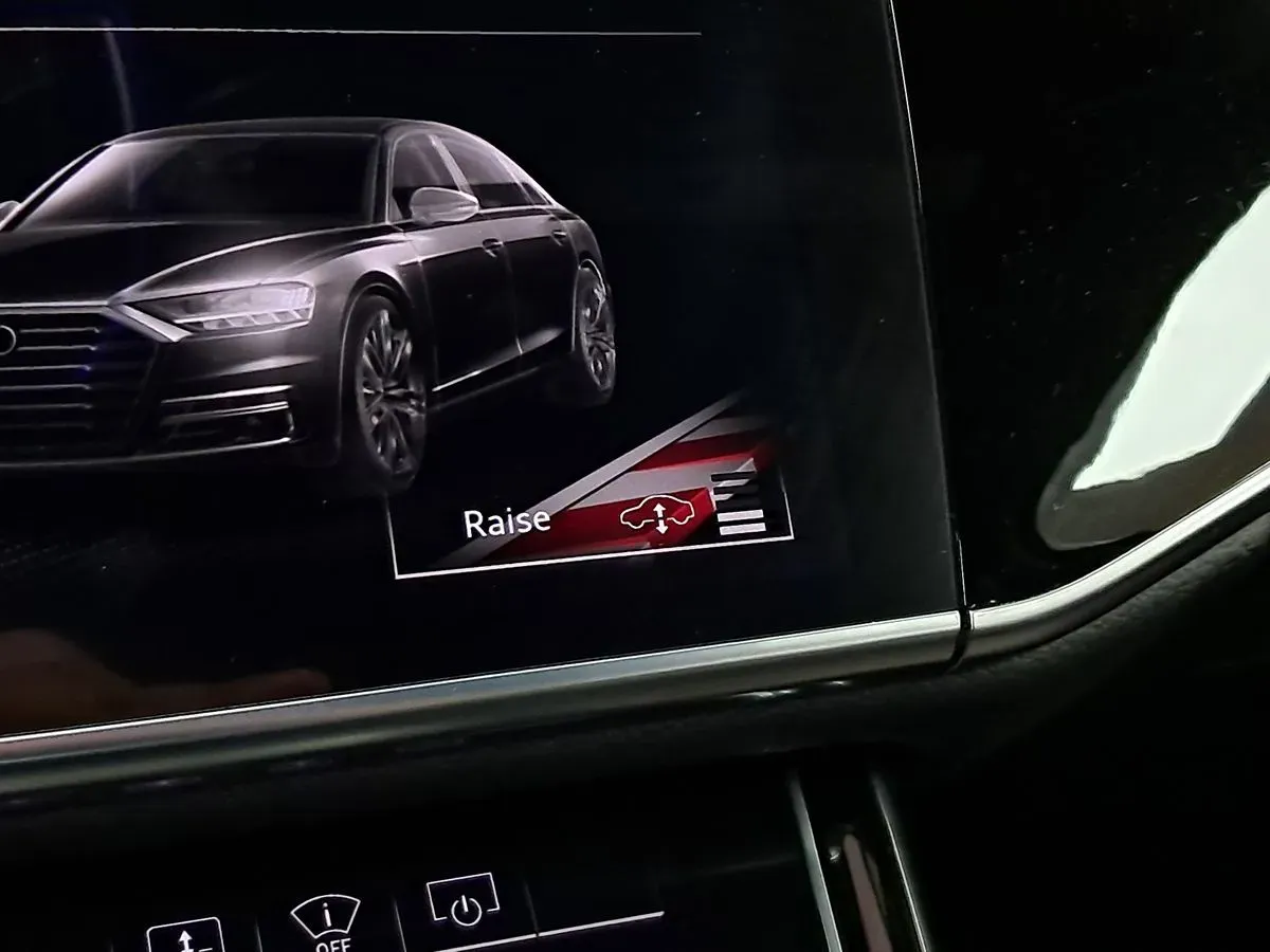 Audi A8 photo 47