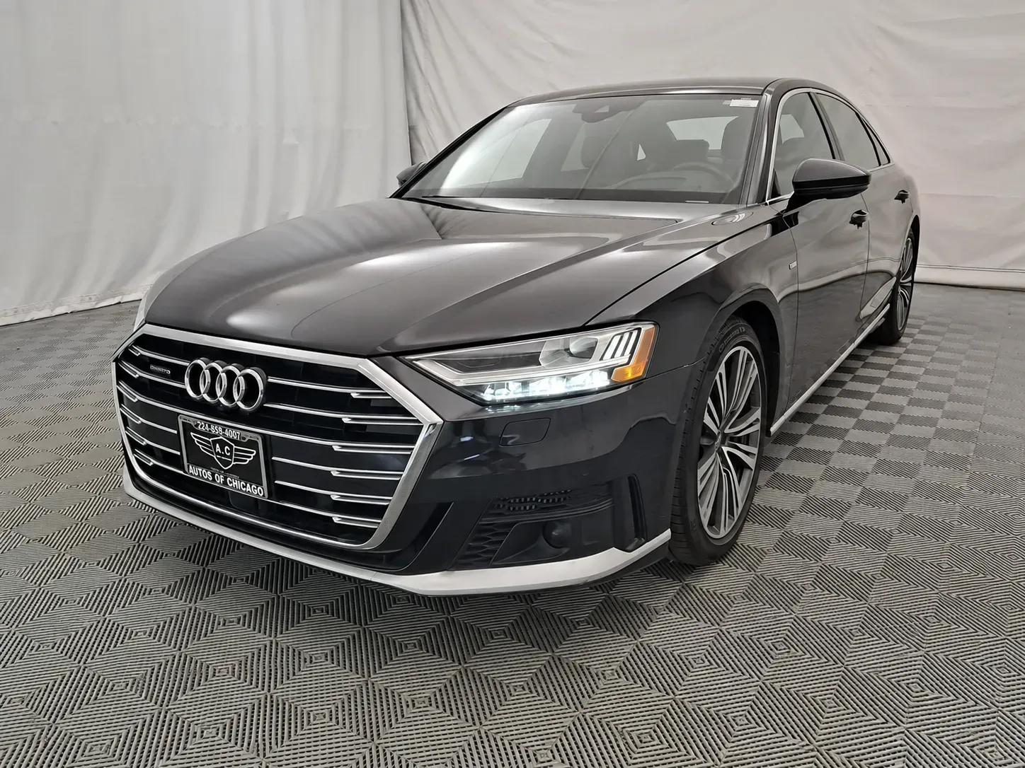 Audi A8 photo 77