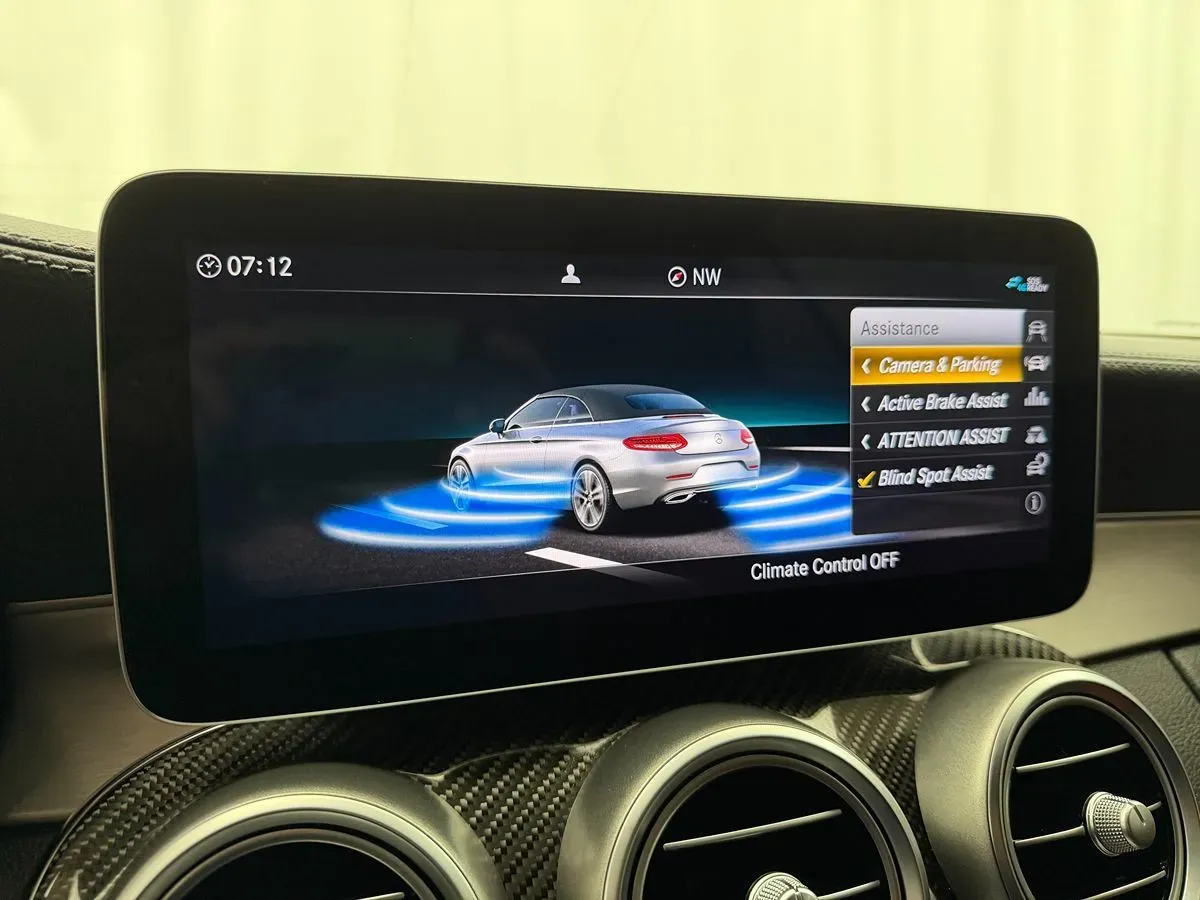 Mercedes-Benz C-Class photo 29