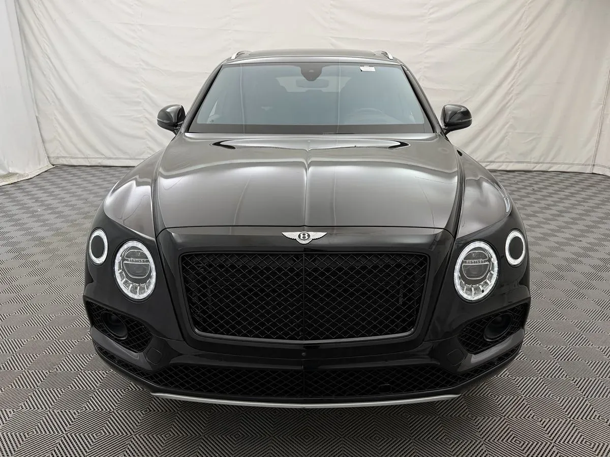 Bentley Bentayga photo 3
