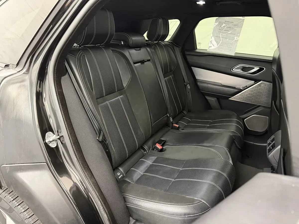 Land Rover Range Rover Velar photo 28