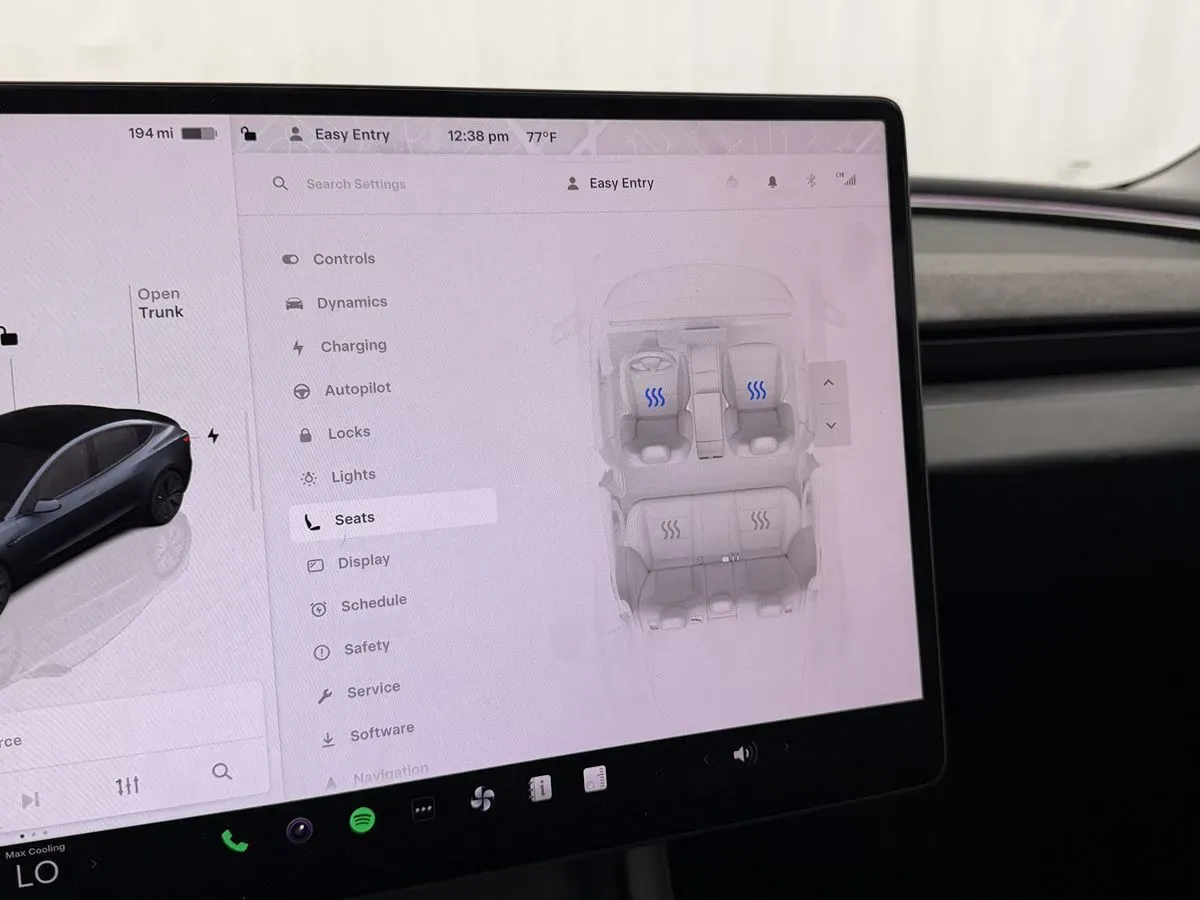 Tesla Model 3 photo 22