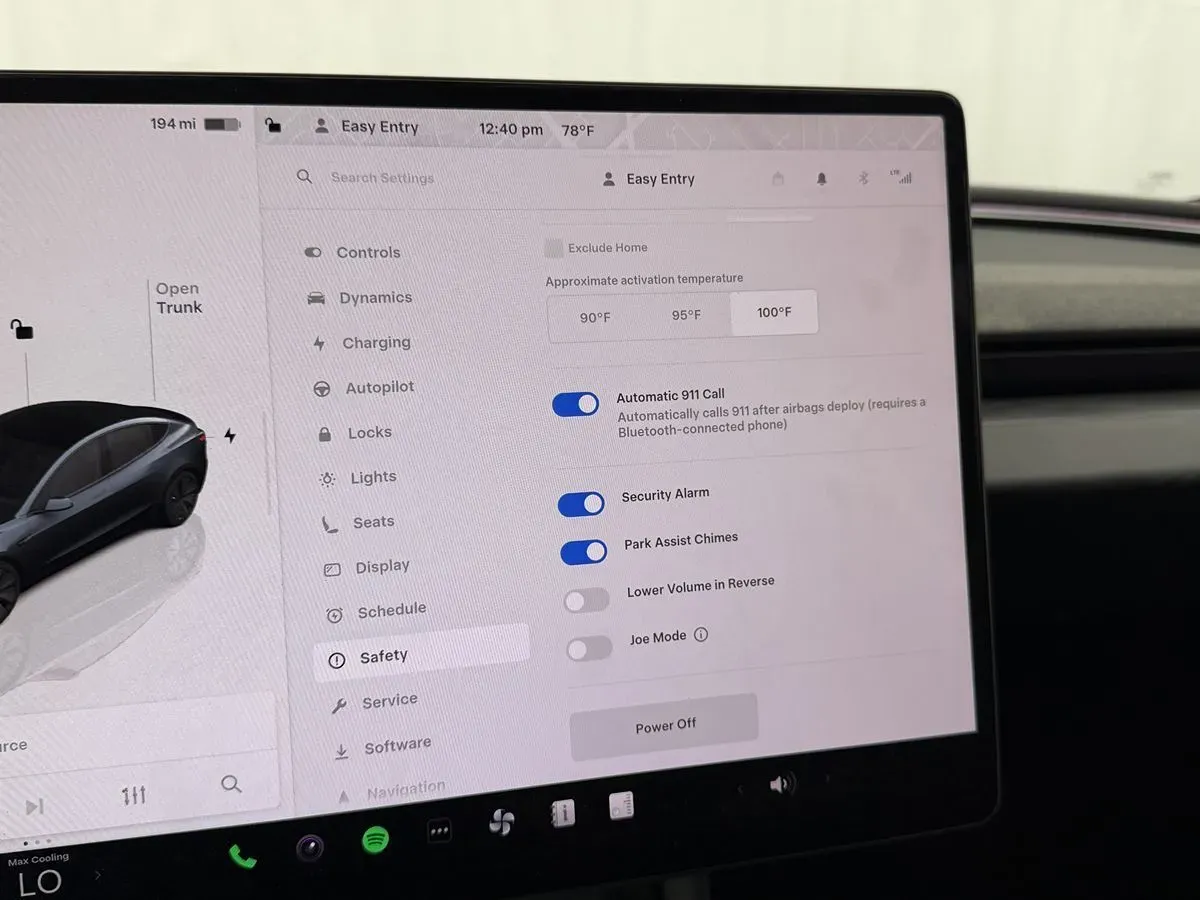 Tesla Model 3 photo 18