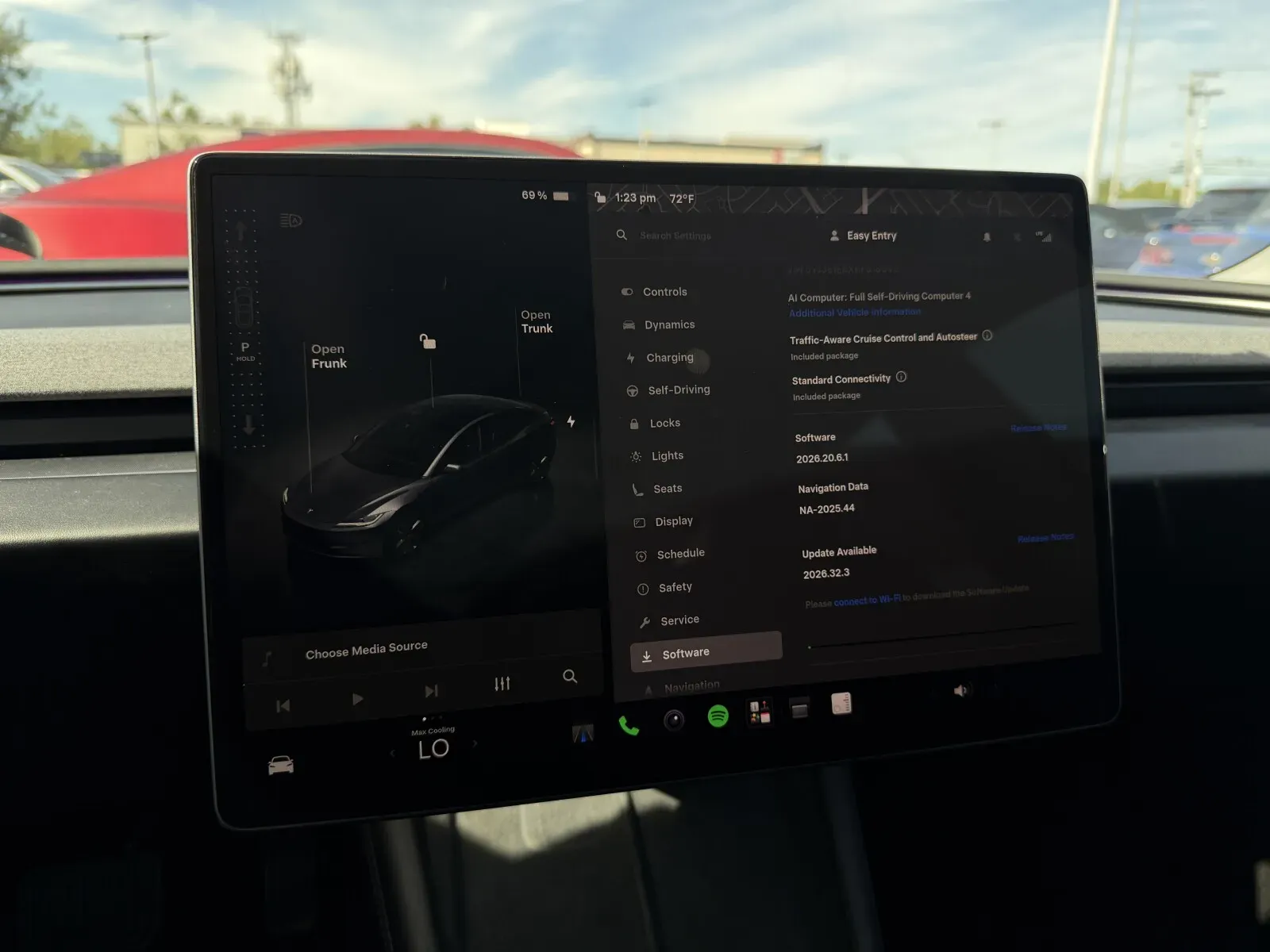 Tesla Model 3 photo 27