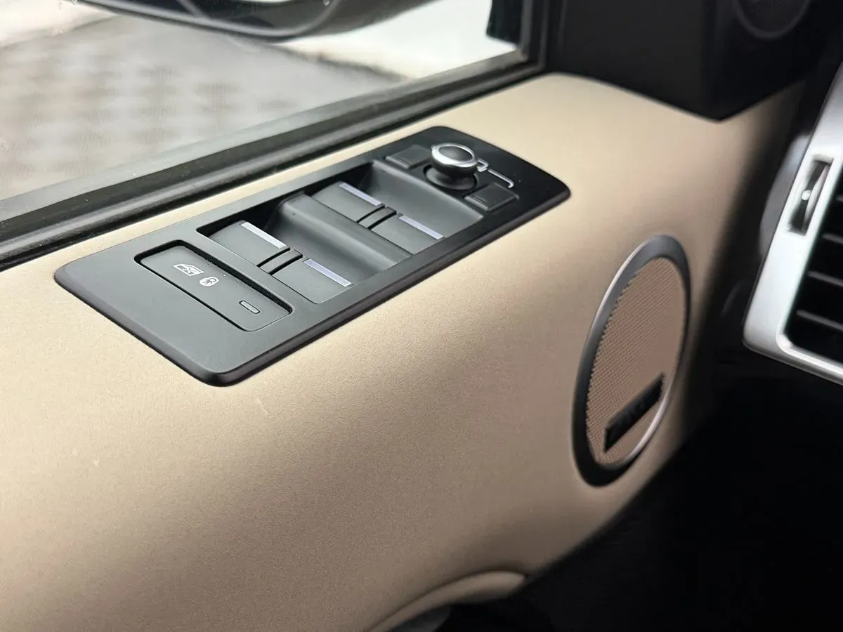 Land Rover Discovery photo 19