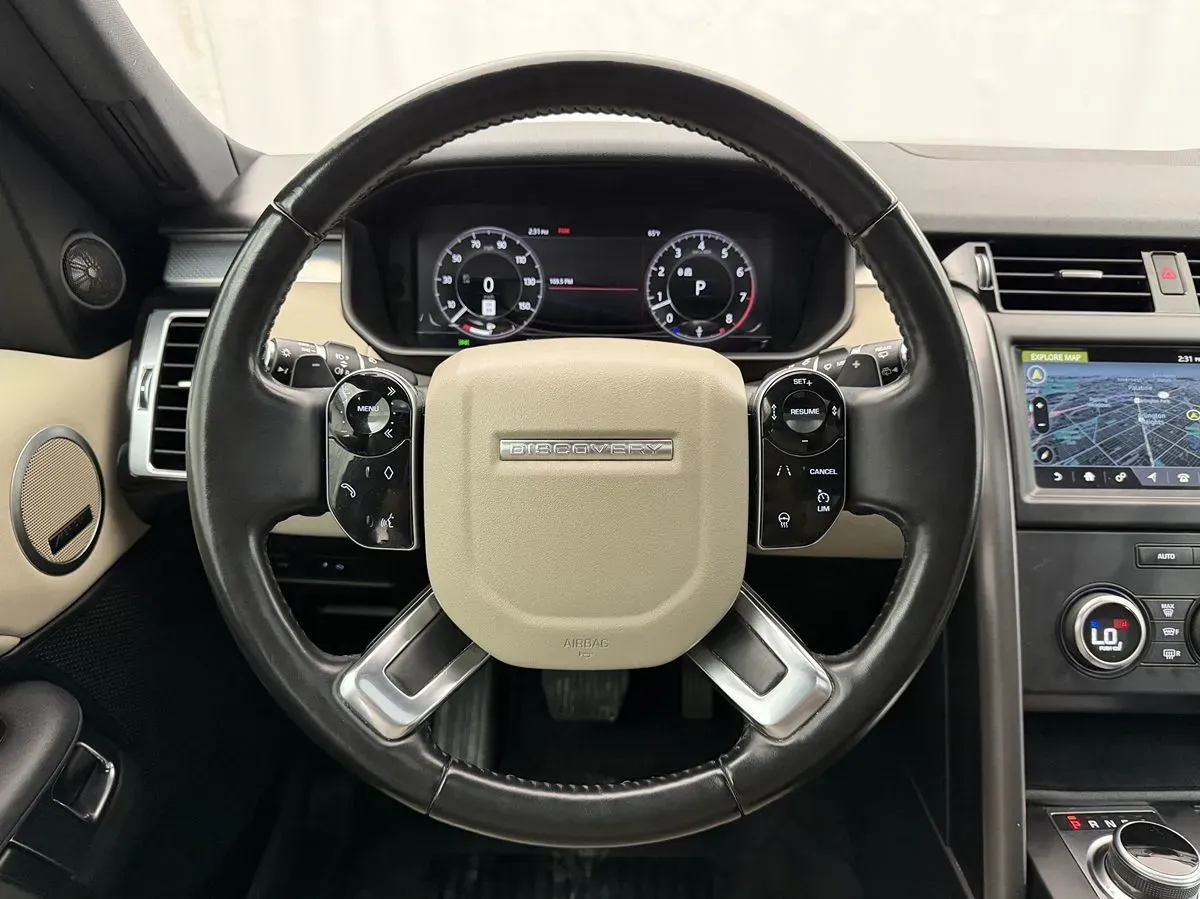 Land Rover Discovery photo 10
