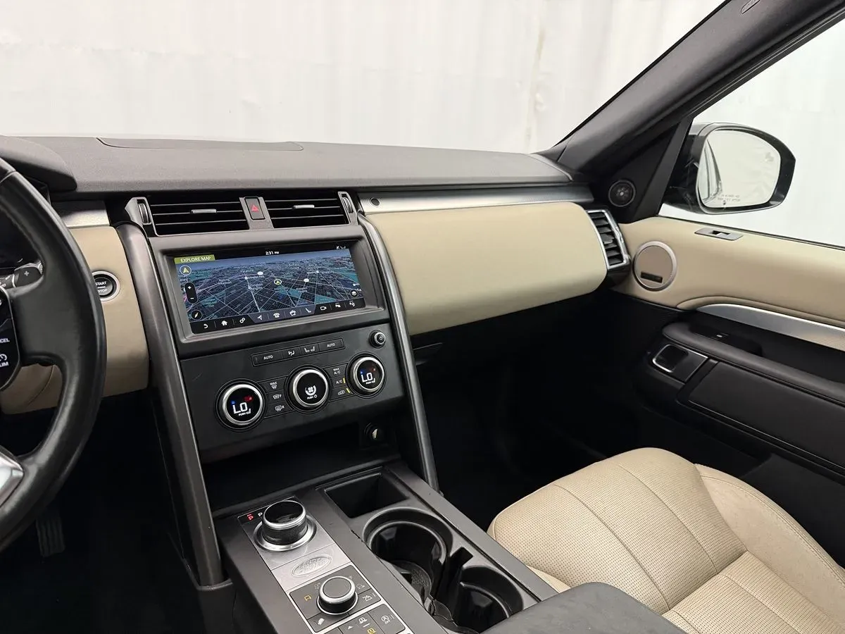 Land Rover Discovery photo 22