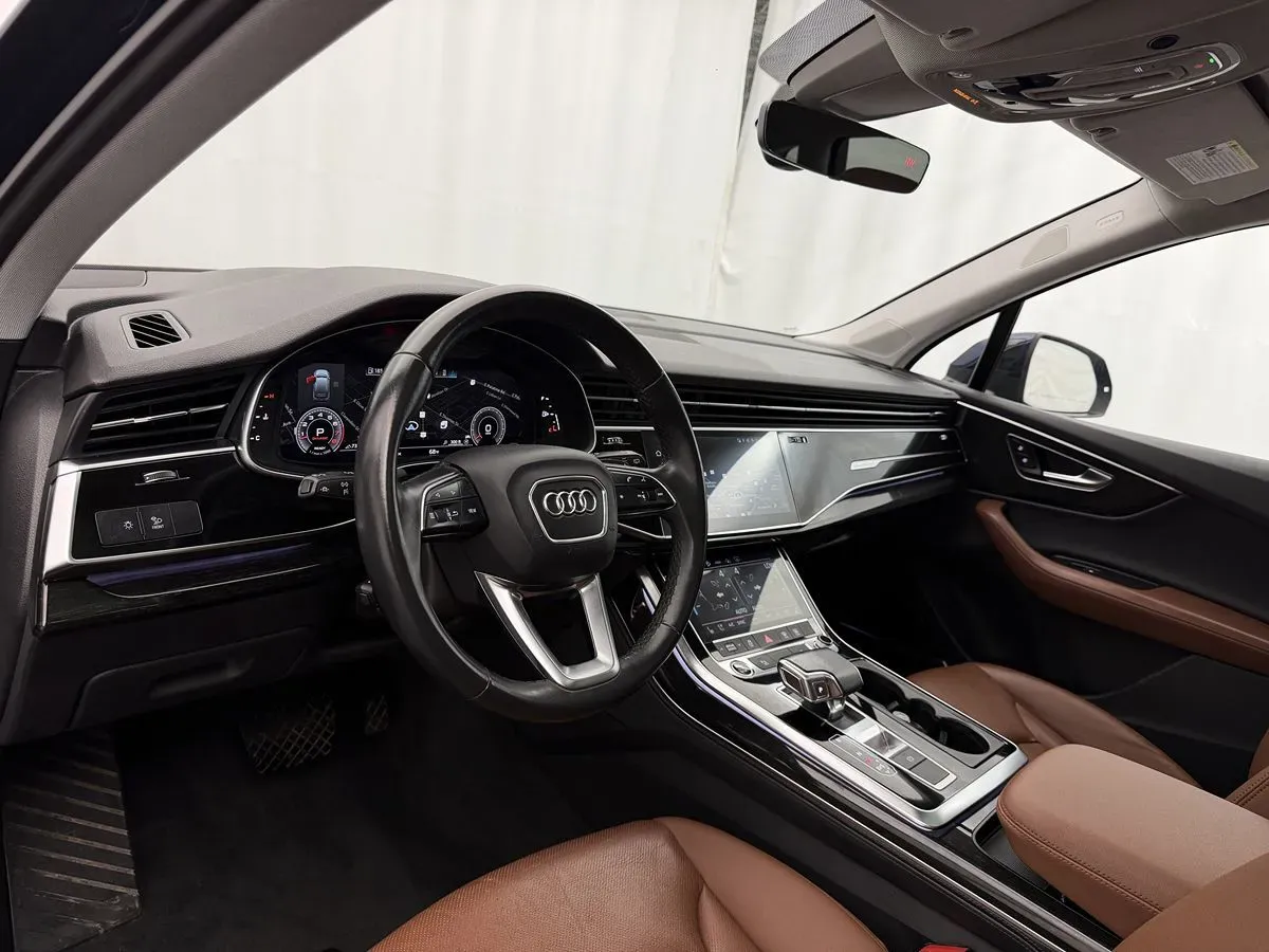 Audi Q7 photo 8
