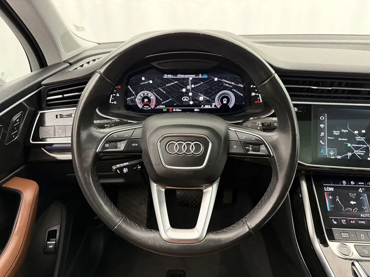 Audi Q7 photo 11