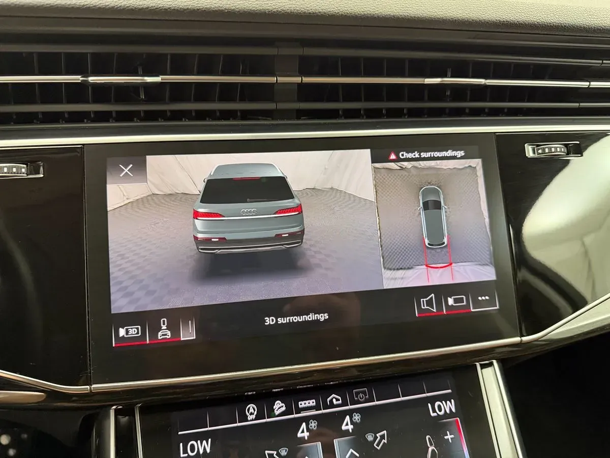 Audi Q7 photo 27