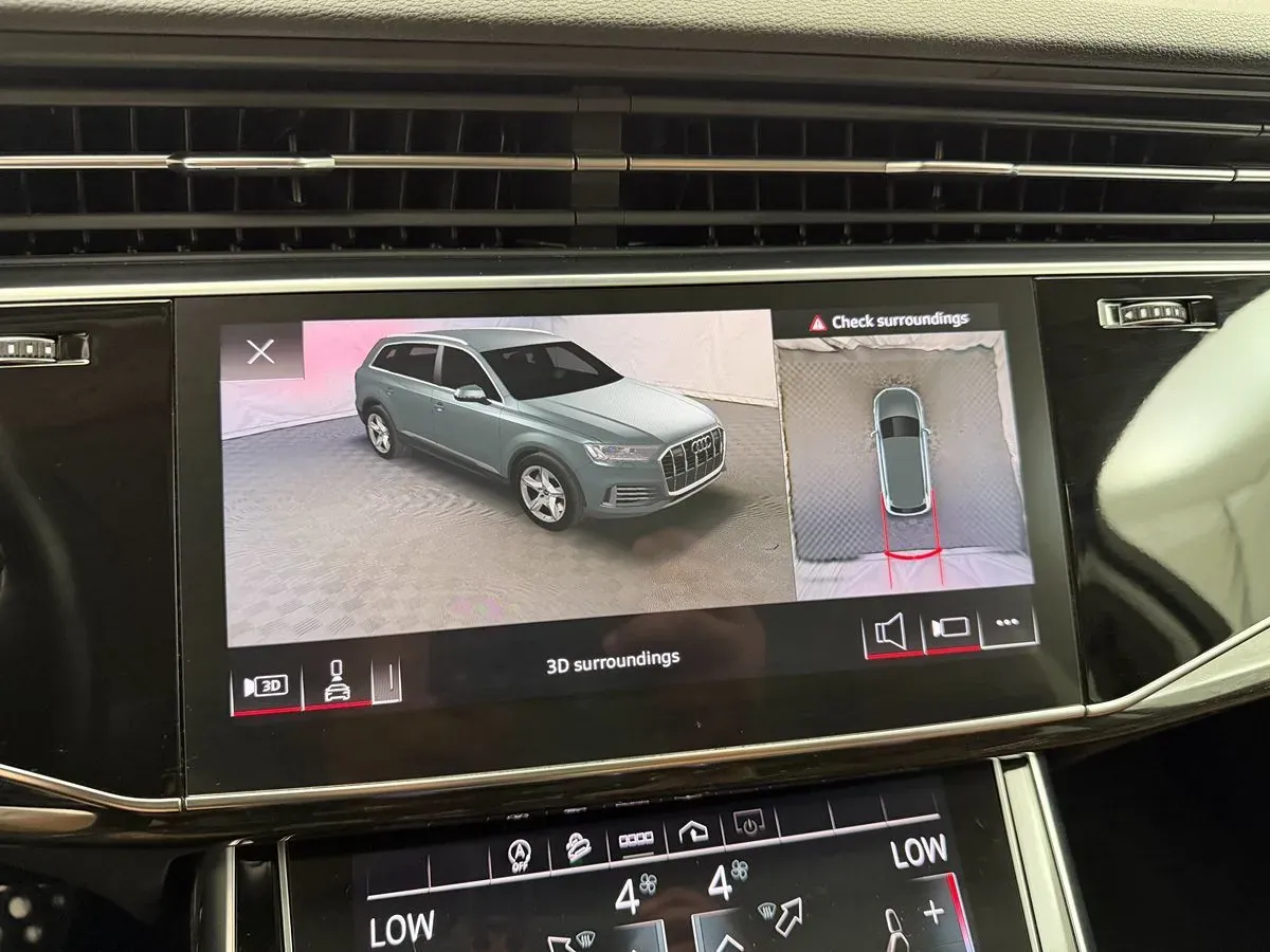 Audi Q7 photo 29