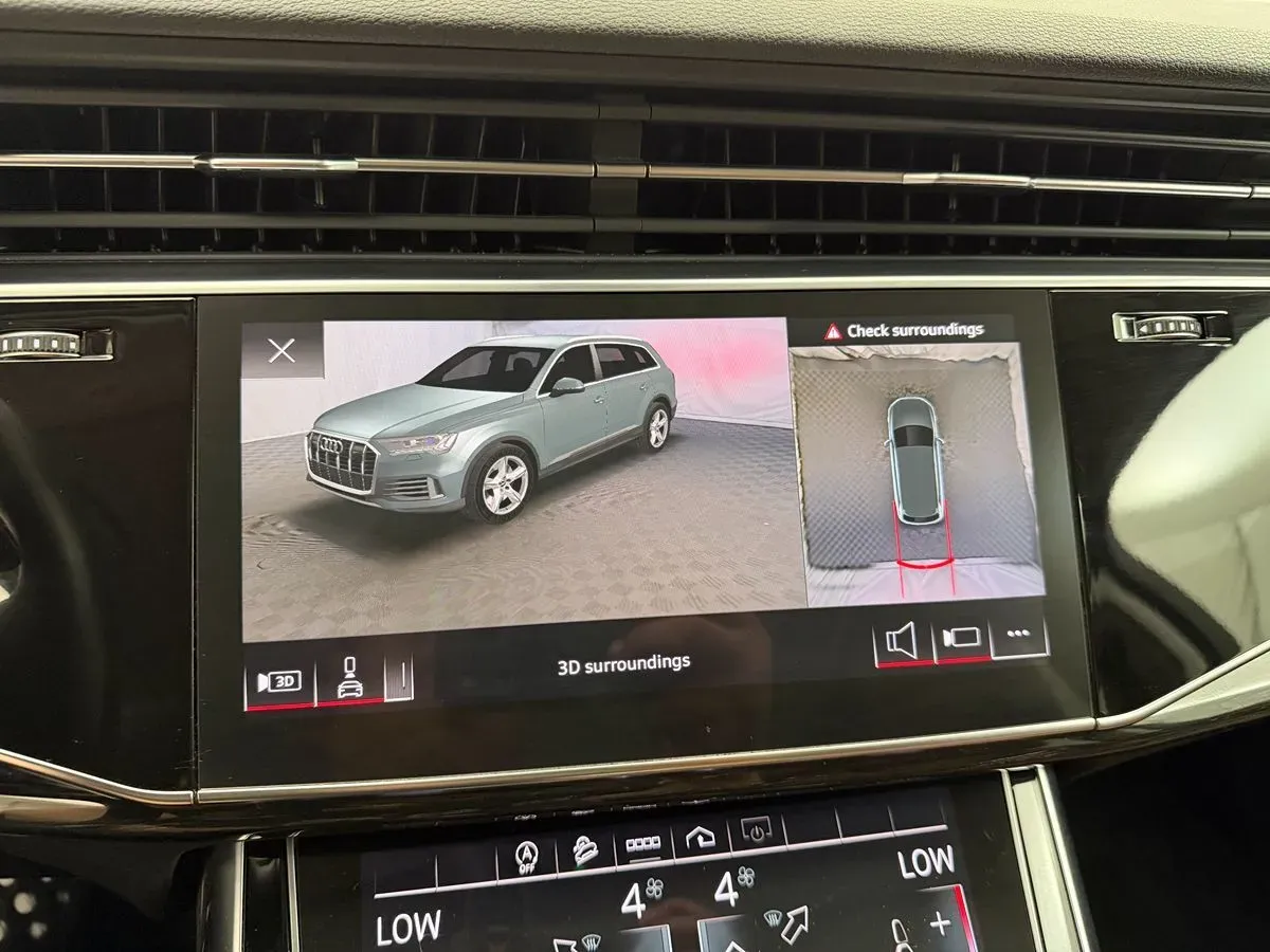 Audi Q7 photo 30