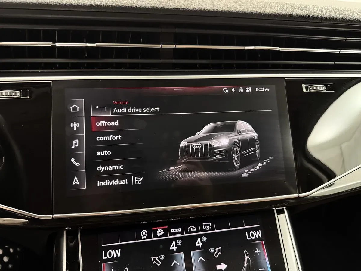 Audi Q7 photo 32