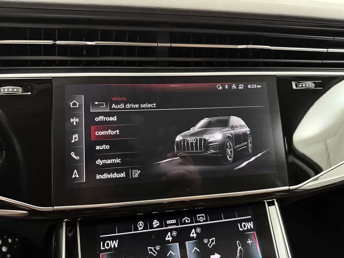 Audi Q7 photo 33
