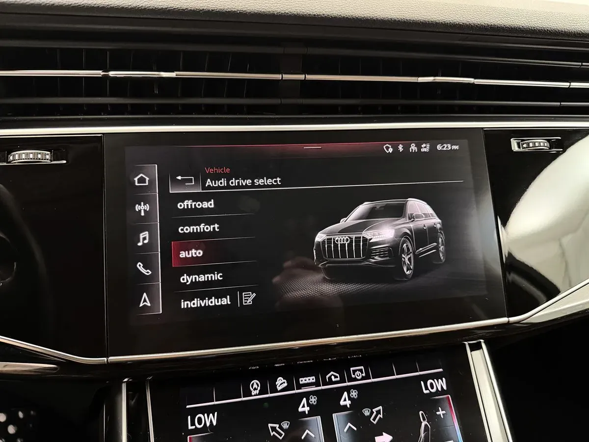 Audi Q7 photo 34