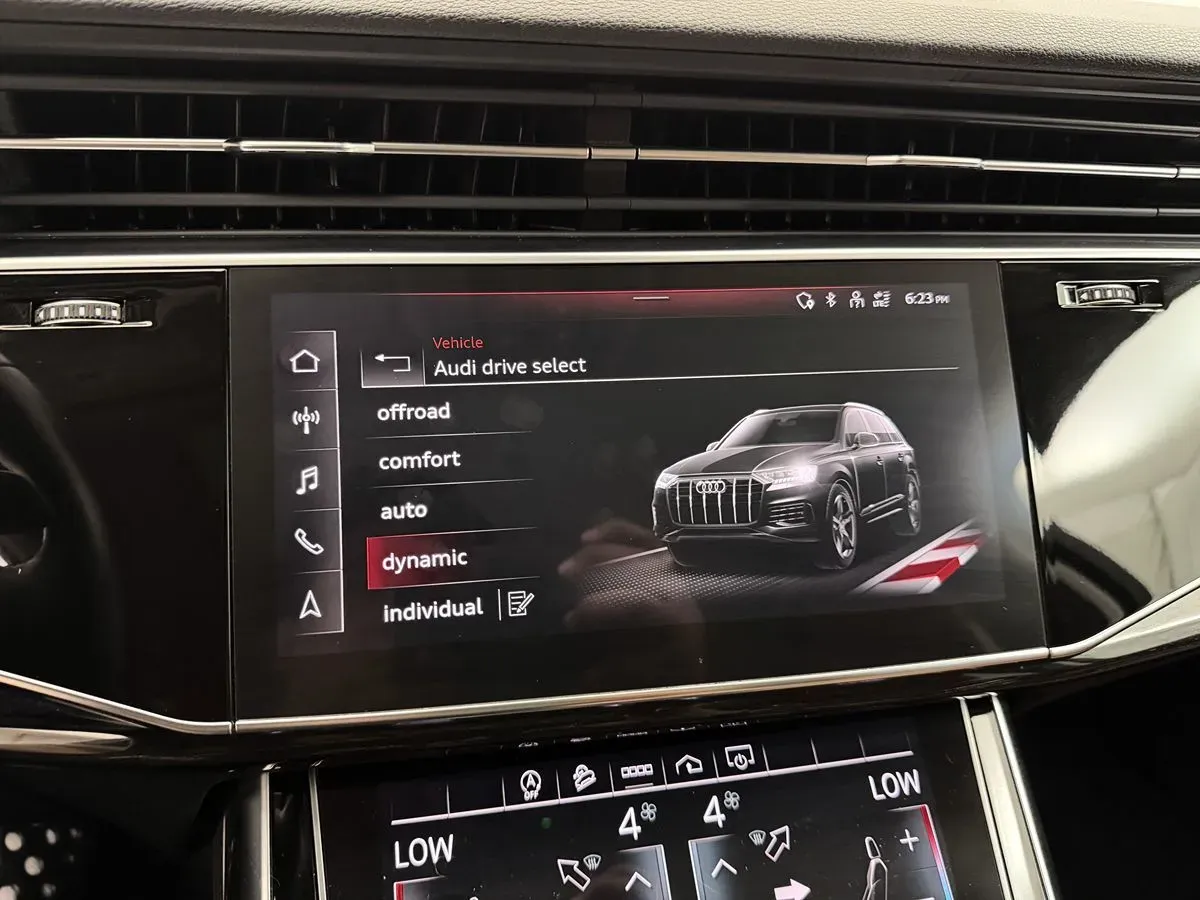 Audi Q7 photo 35