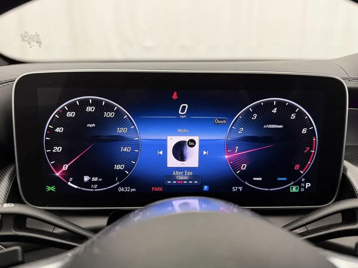 Mercedes-Benz GLC photo 11
