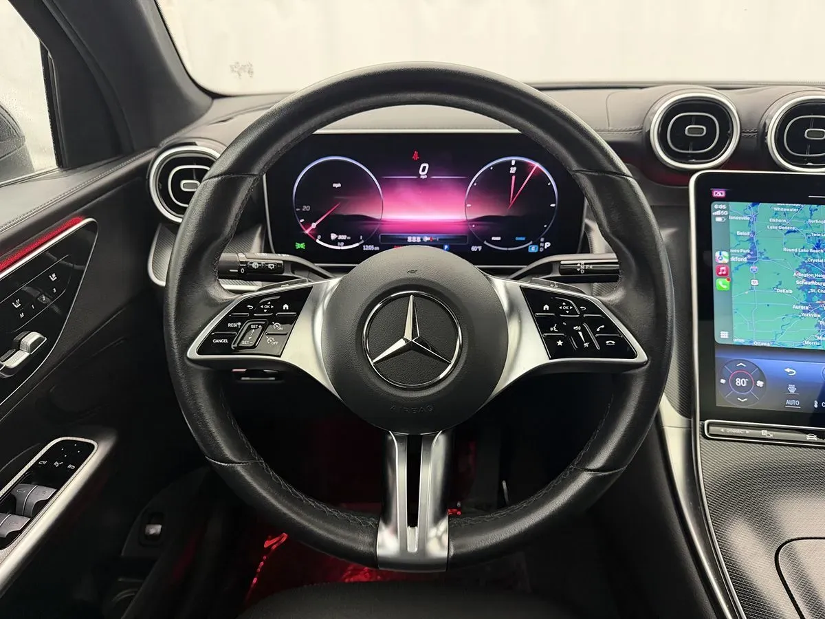 Mercedes-Benz GLC photo 9