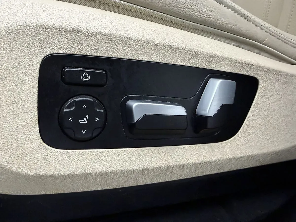 BMW X5 photo 9