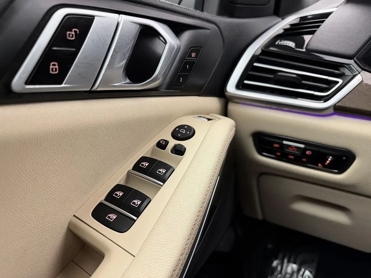 BMW X5 photo 13