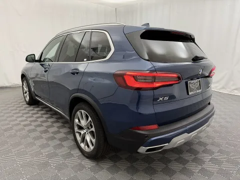 More photos of 2022 BMW X5 xDrive40i at Autos of Chicago, IL