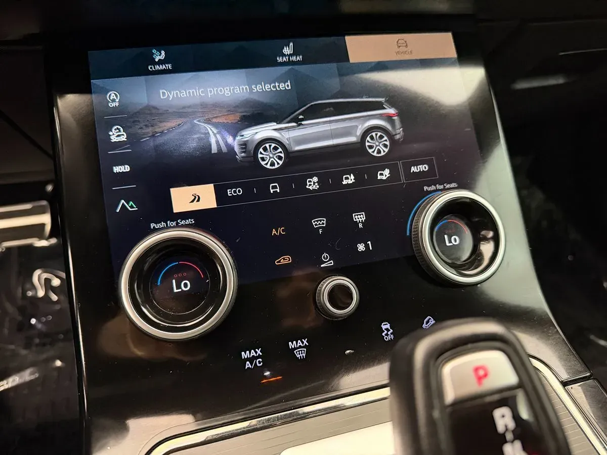 Land Rover Range Rover Evoque photo 44