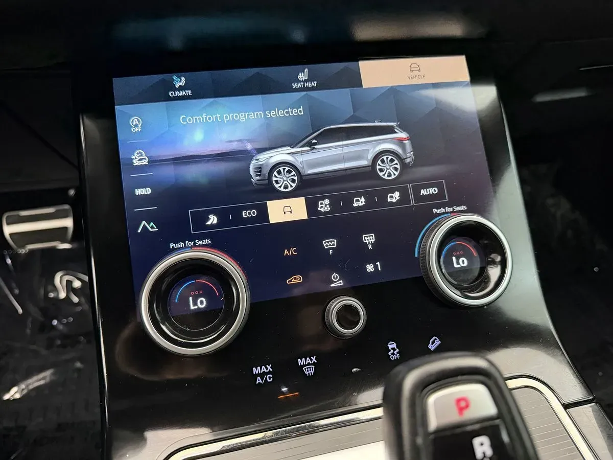 Land Rover Range Rover Evoque photo 46