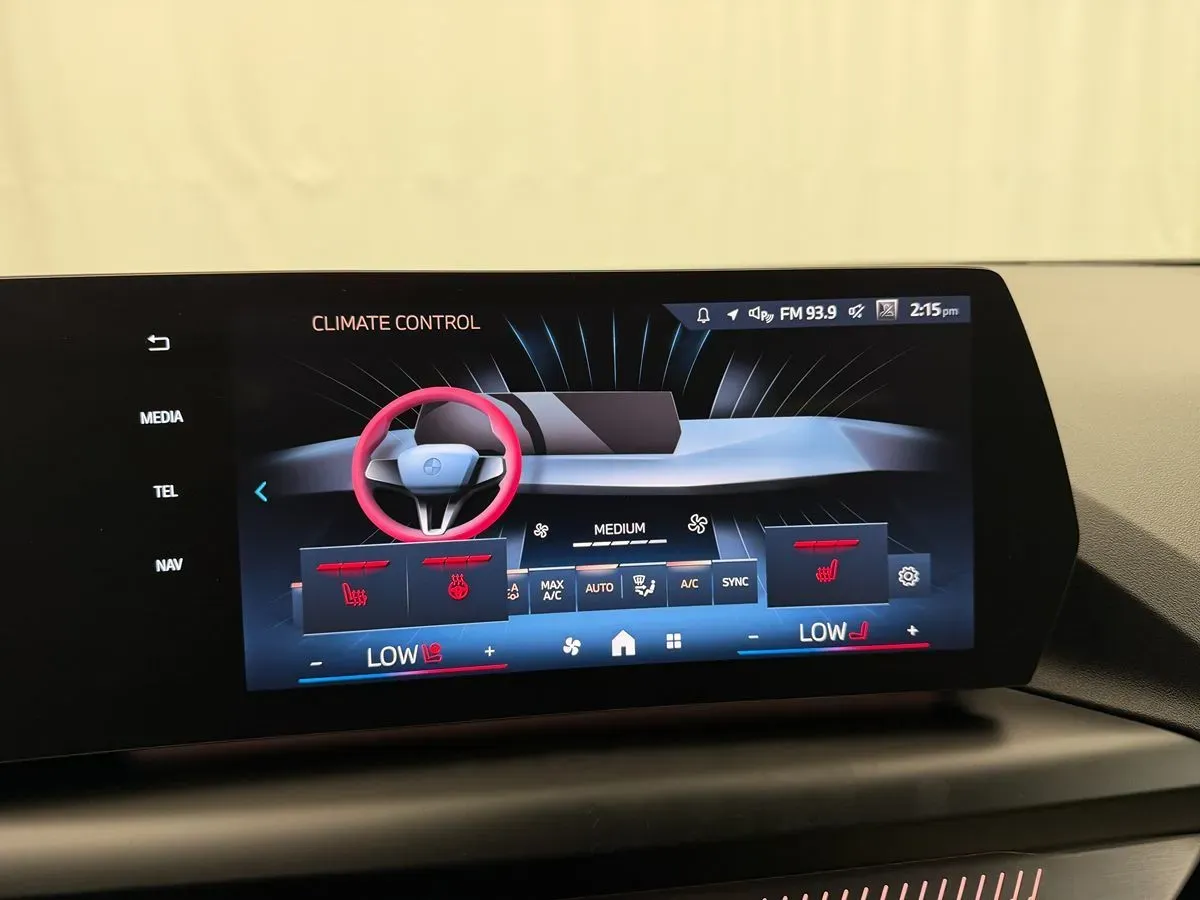 BMW 2 Series photo 28