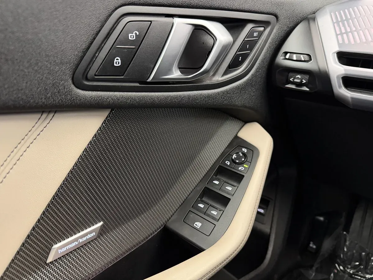 BMW 2 Series photo 13