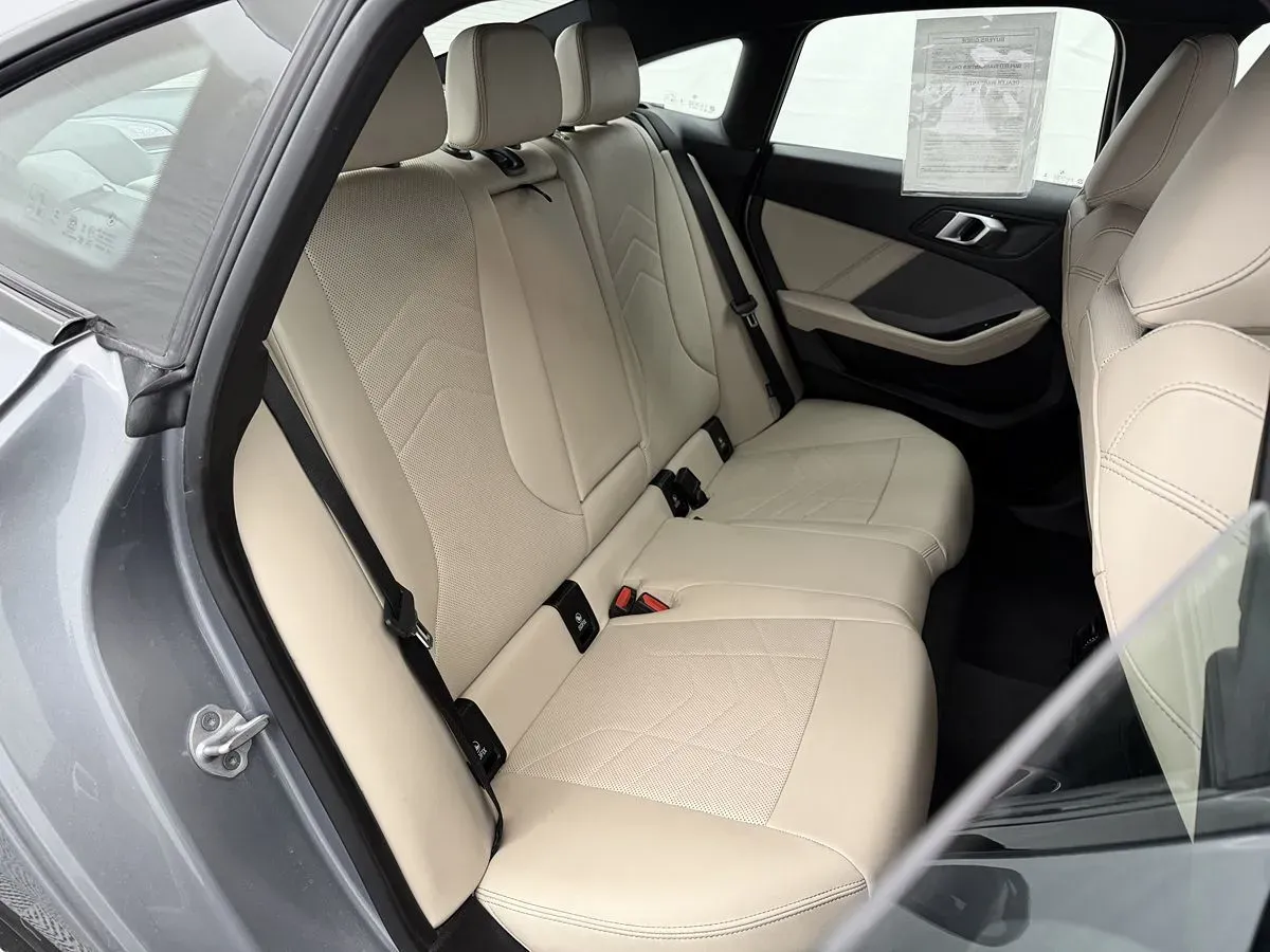 BMW 2 Series photo 36