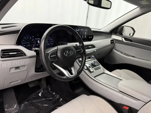More photos of 2020 Hyundai Palisade SEL at Autos of Chicago, IL