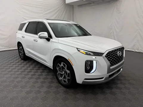 More photos of 2021 Hyundai Palisade Calligraphy at Autos of Chicago, IL