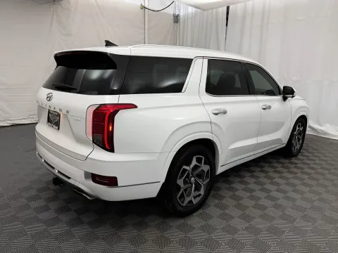More photos of 2021 Hyundai Palisade Calligraphy at Autos of Chicago, IL