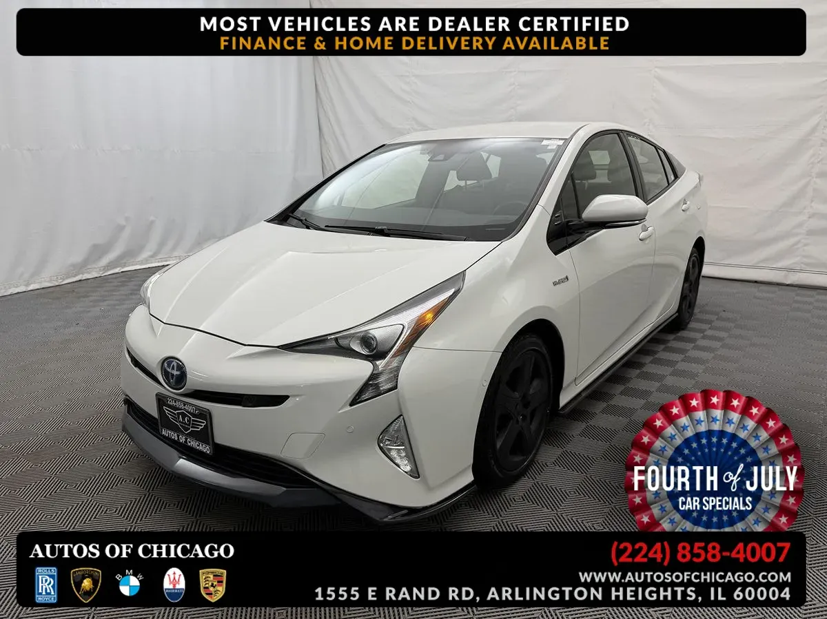White 2018 Toyota Prius Three Touring for sale in Arlington Heights, IL