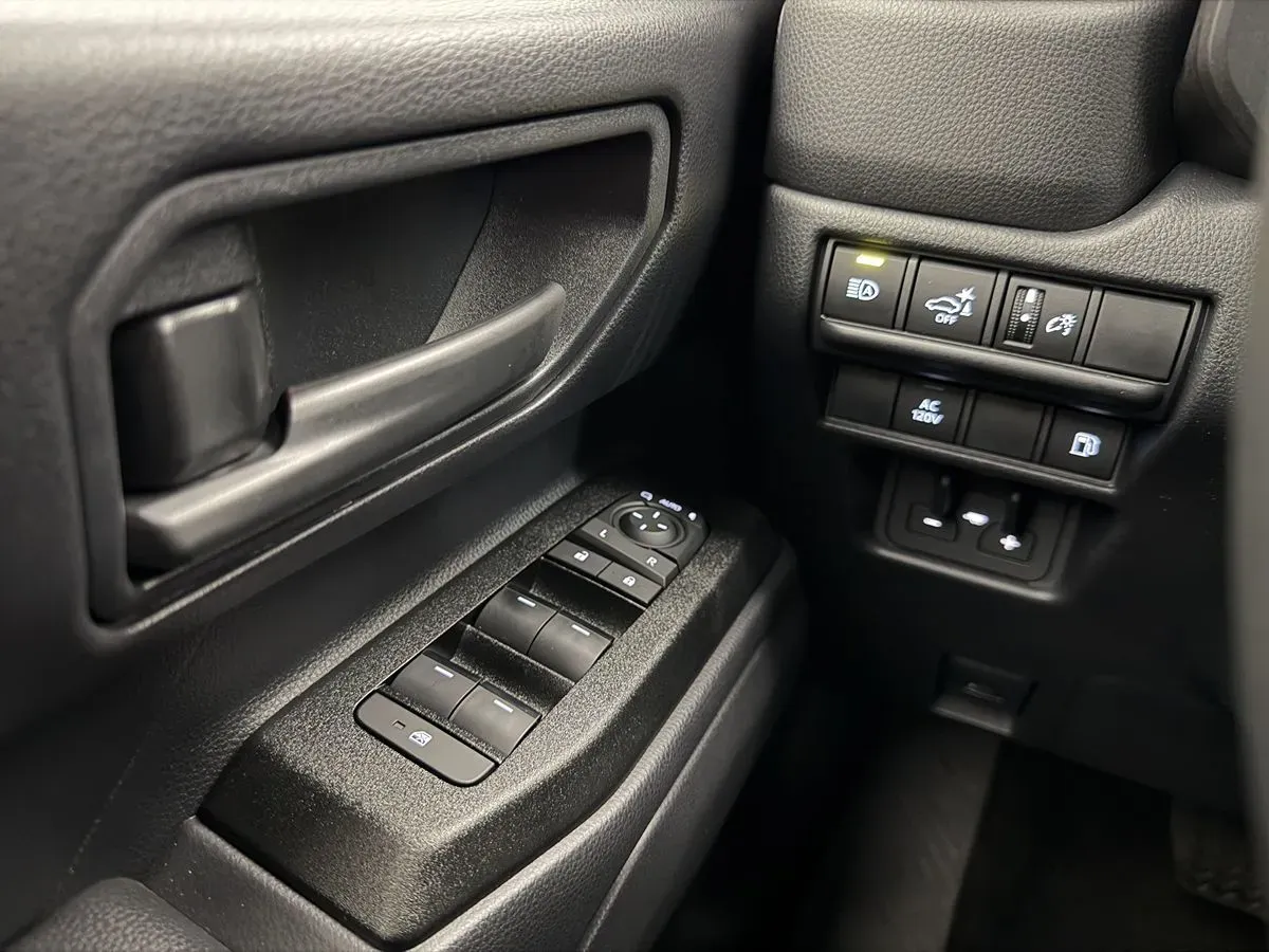 Toyota Land Cruiser photo 16