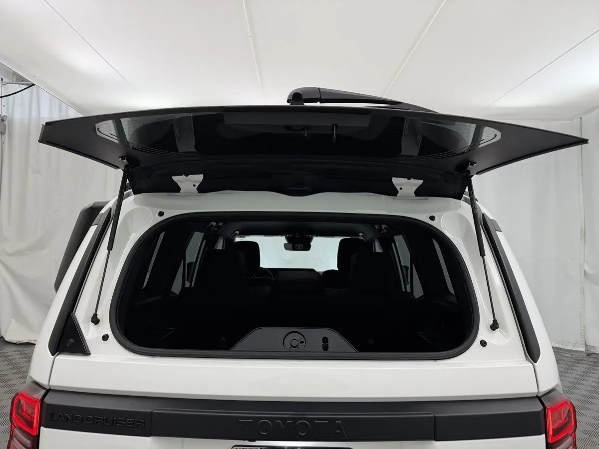 Toyota Land Cruiser photo 29