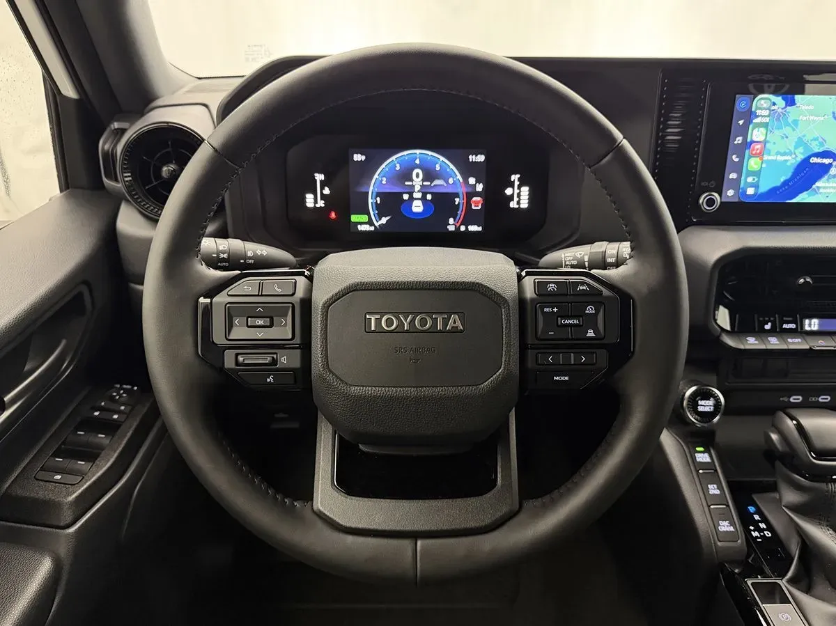 Toyota Land Cruiser photo 13