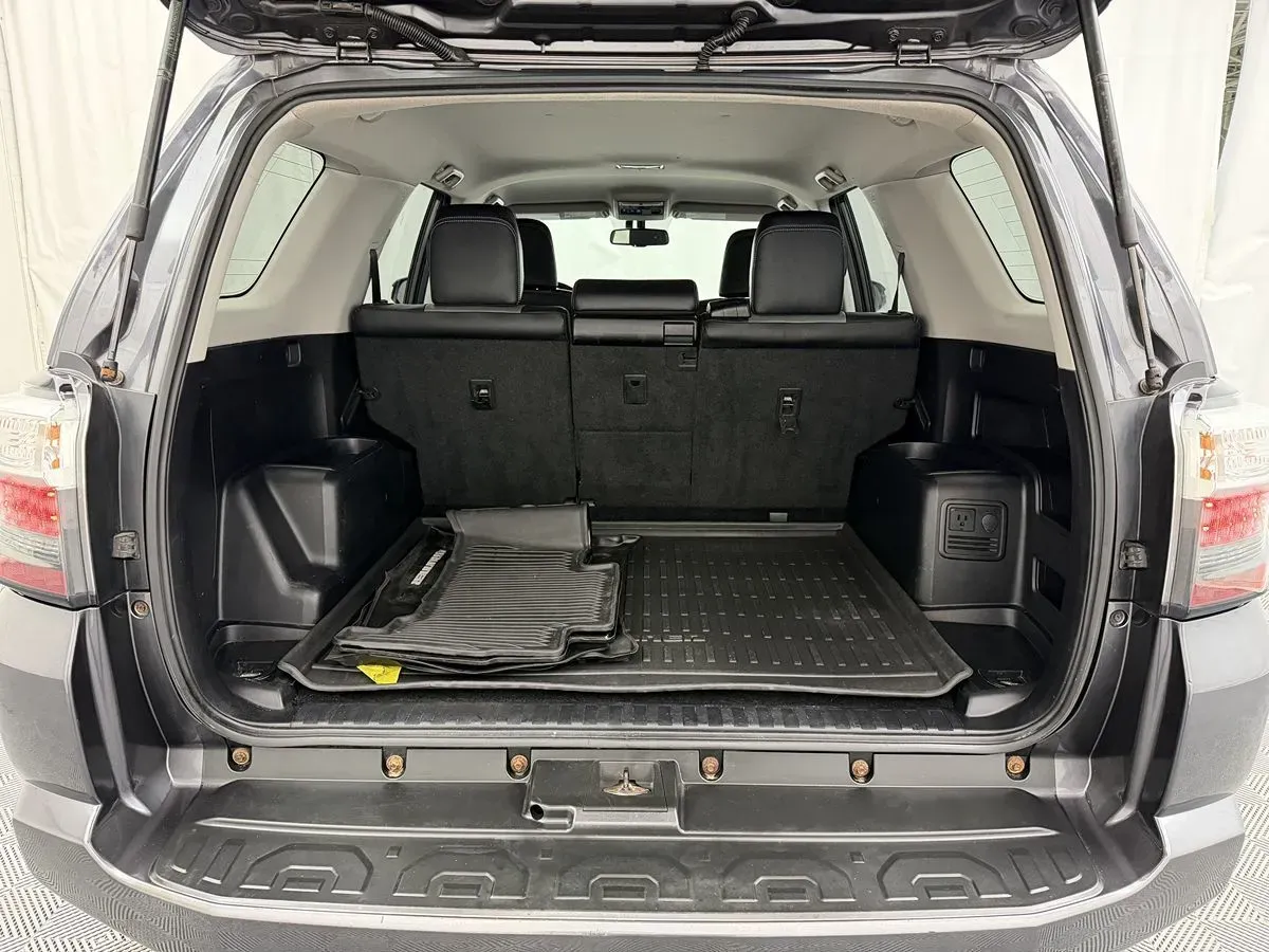 Toyota 4Runner photo 28