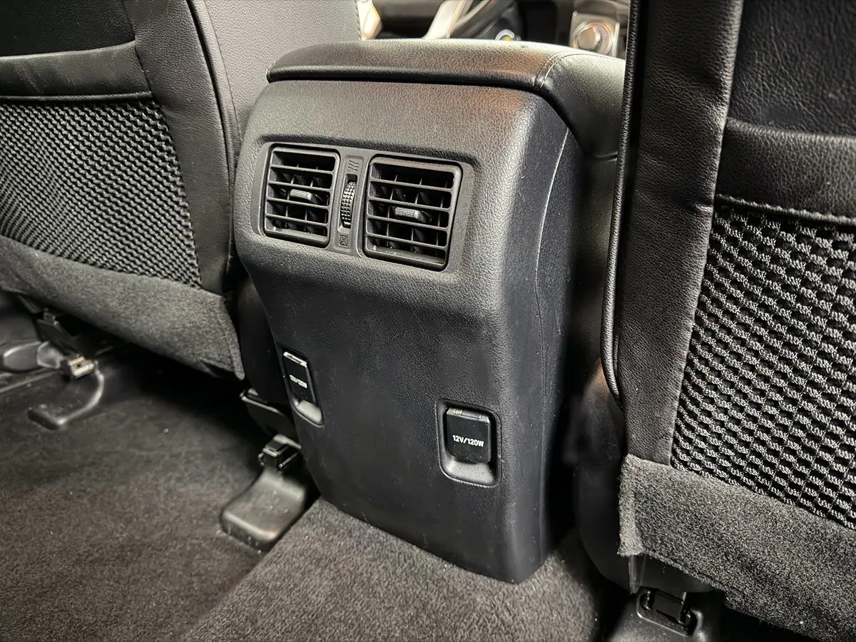 Toyota 4Runner photo 25