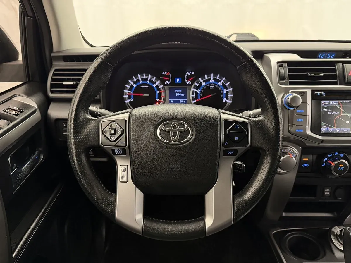 Toyota 4Runner photo 12