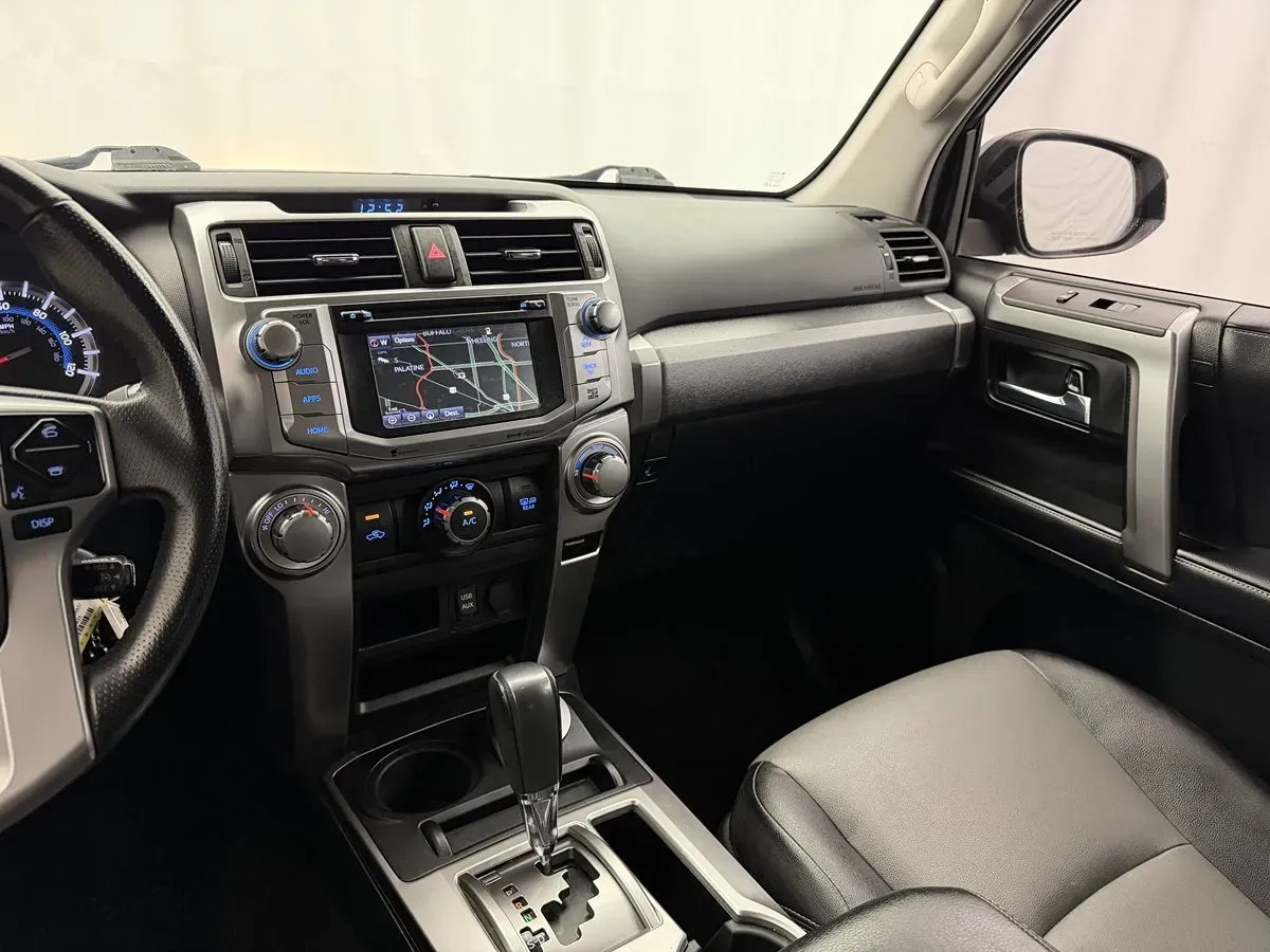 Toyota 4Runner photo 15