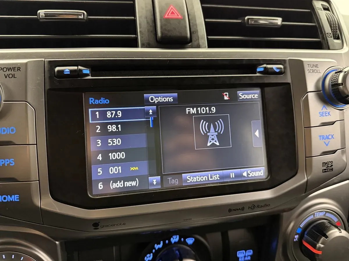 Toyota 4Runner photo 19