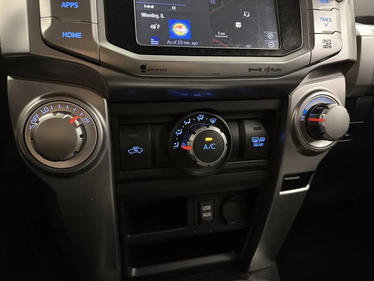 Toyota 4Runner photo 20