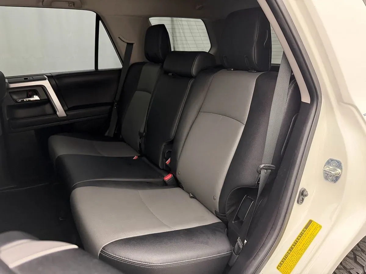 Toyota 4Runner photo 27