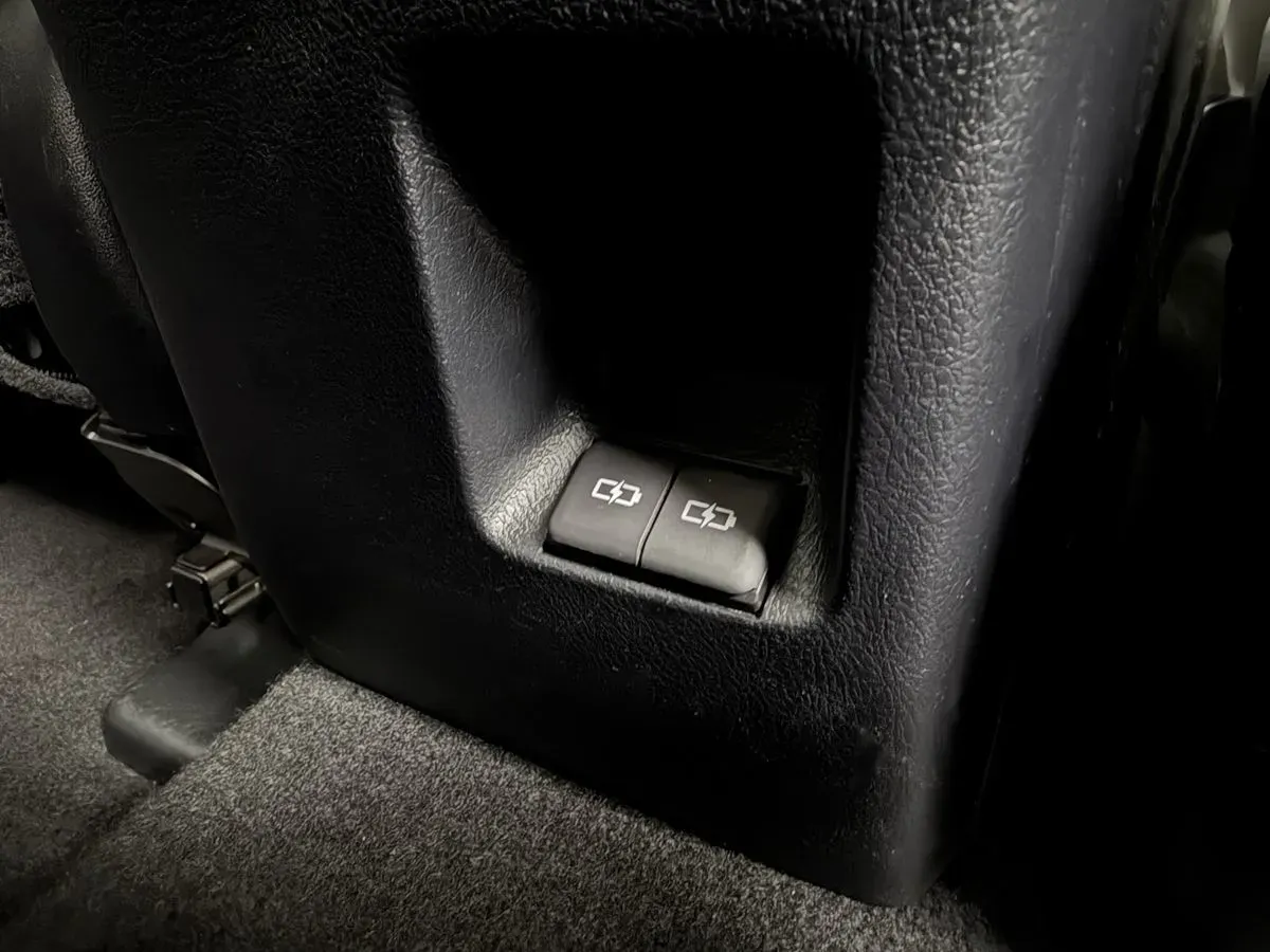 Toyota 4Runner photo 28