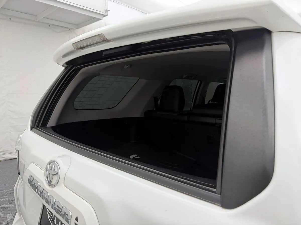 Toyota 4Runner photo 7