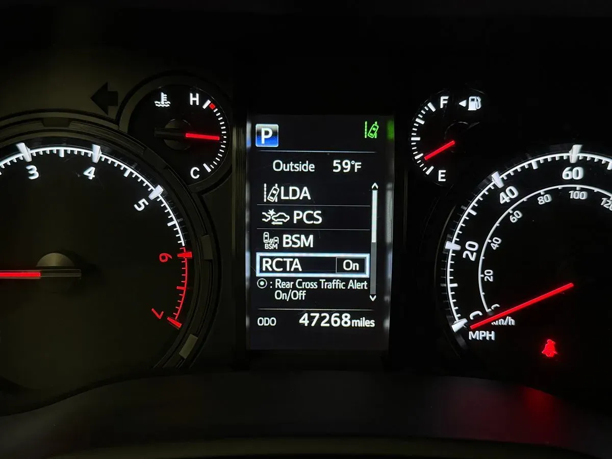 Toyota 4Runner photo 11