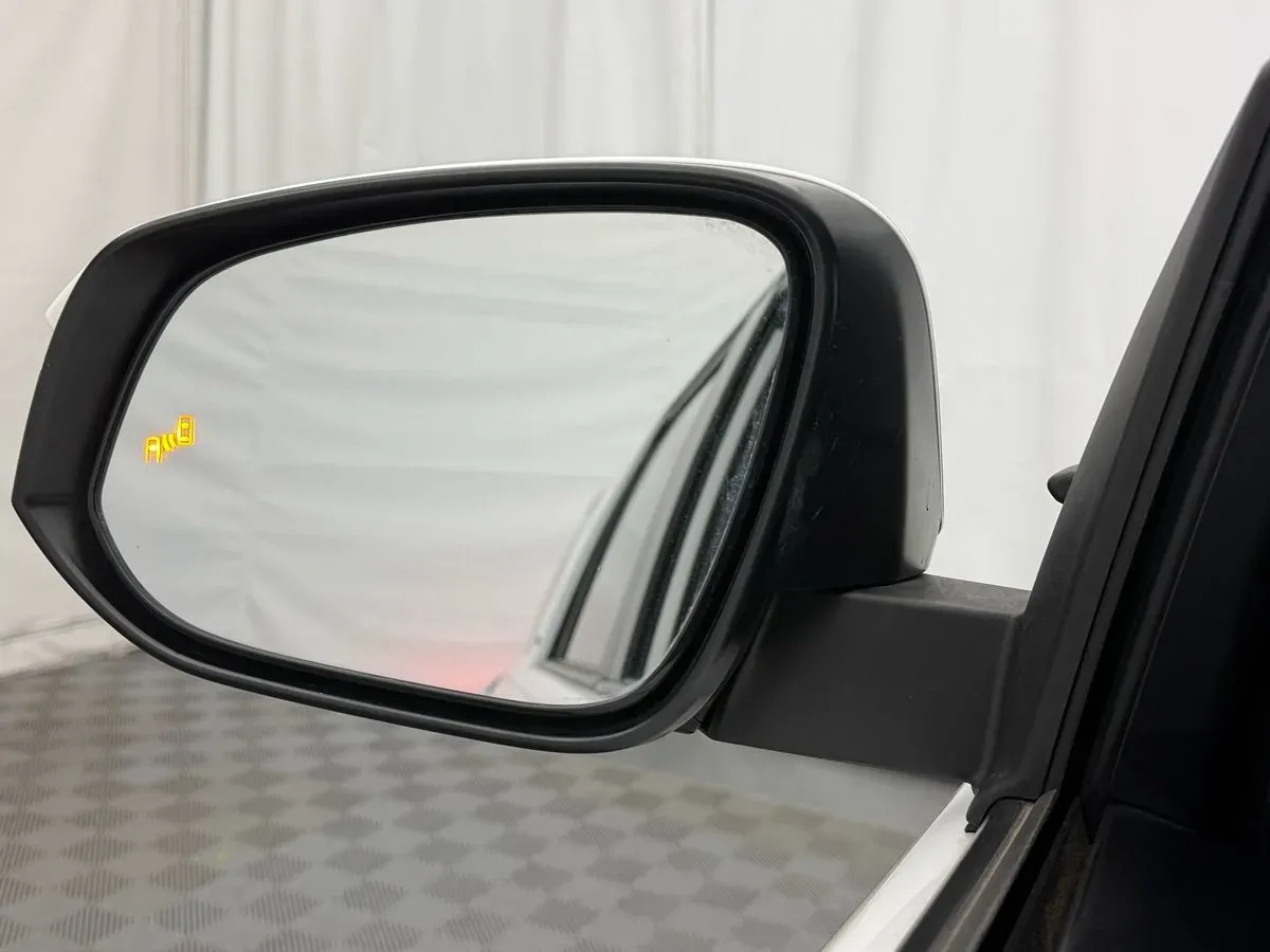 Toyota 4Runner photo 16